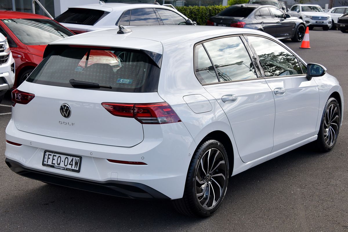 2024 Volkswagen Golf 110TSI Life 8