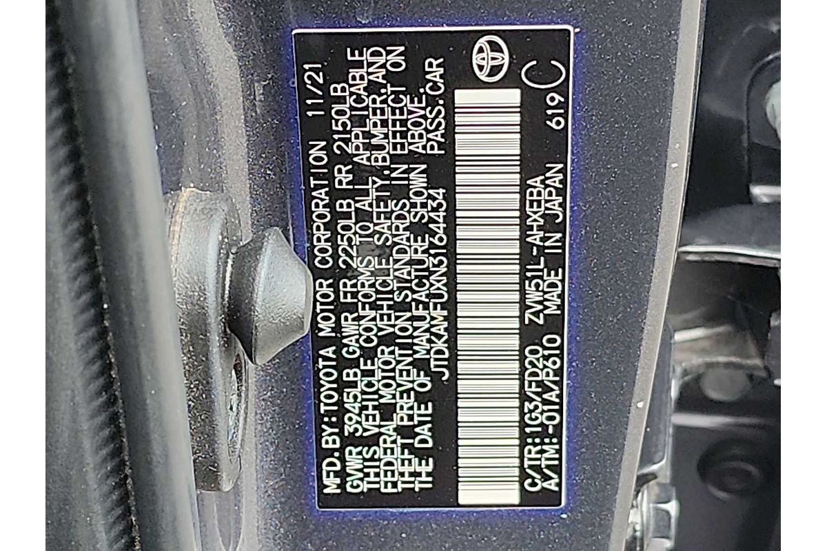 2022 Toyota Prius LE