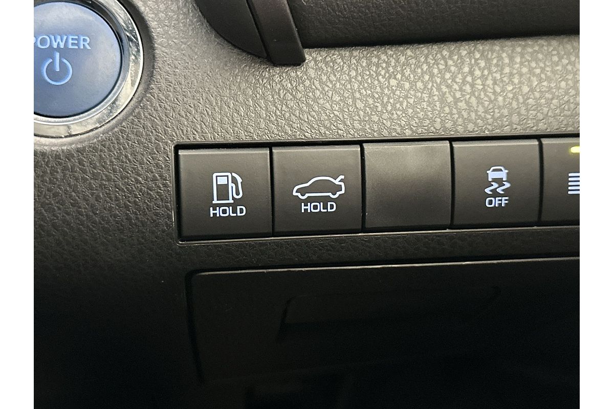 2021 Toyota Camry Ascent AXVH70R