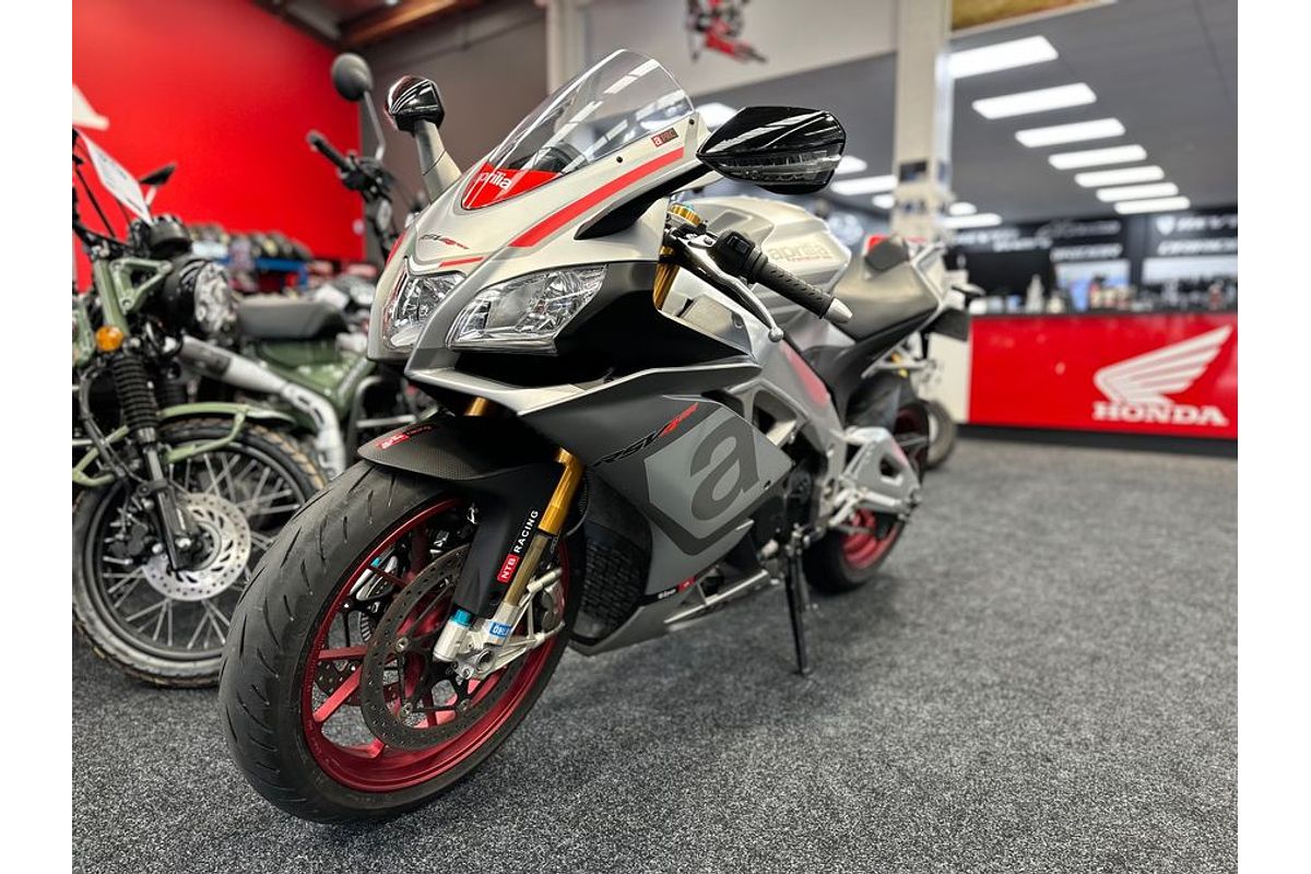 2016 Aprilia RSV4RR