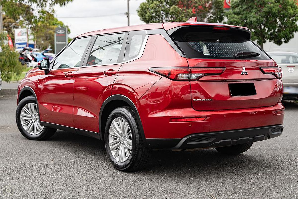 2025 Mitsubishi Outlander LS ZM
