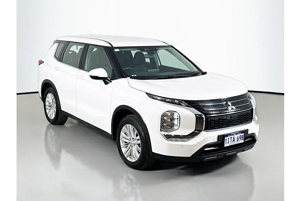 2024 Mitsubishi Outlander ES ZM