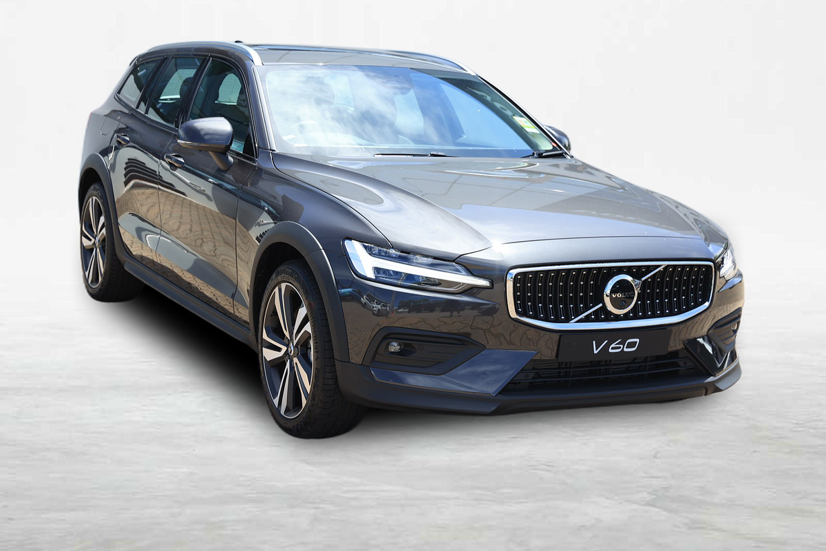 2023 Volvo V60 Ultimate B5 Bright