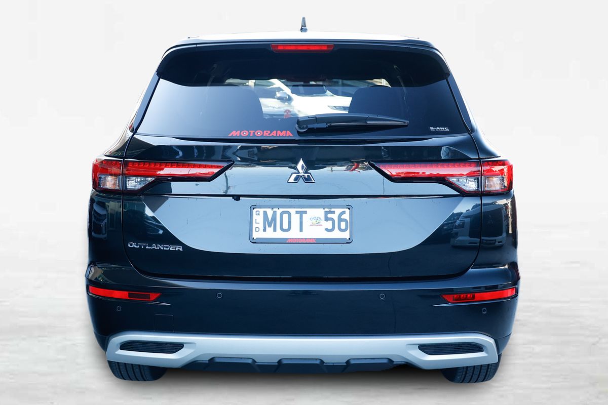 2023 Mitsubishi Outlander LS ZM