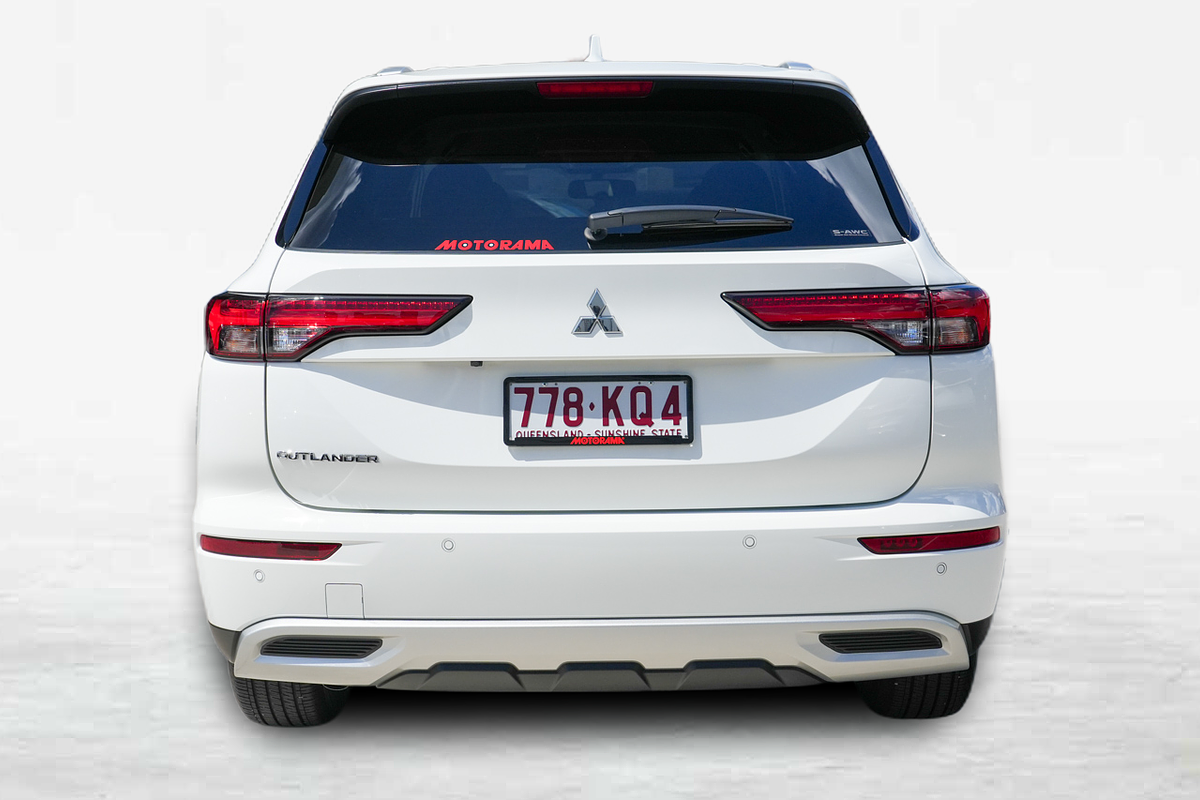 2023 Mitsubishi Outlander LS ZM