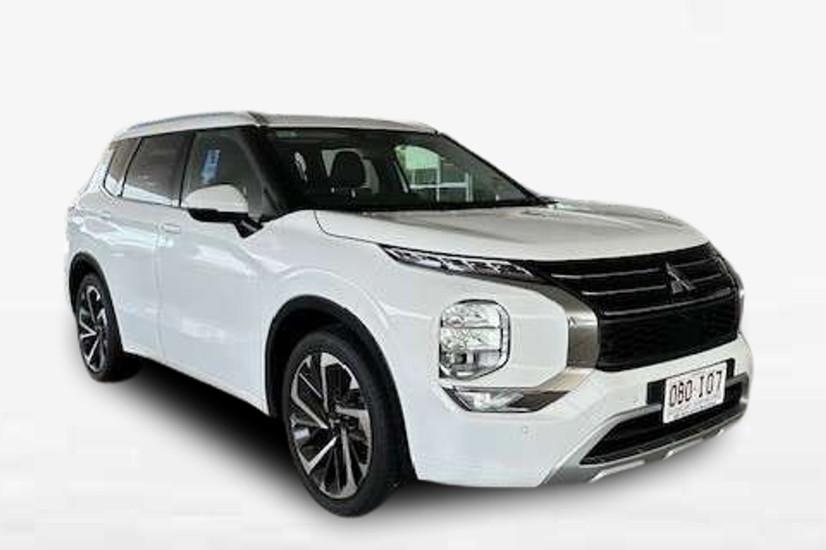 2023 Mitsubishi Outlander Exceed ZM