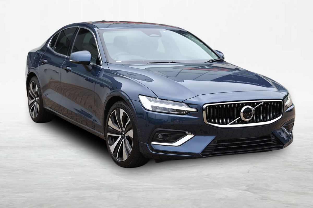 2022 Volvo S60 Ultimate B5 Bright