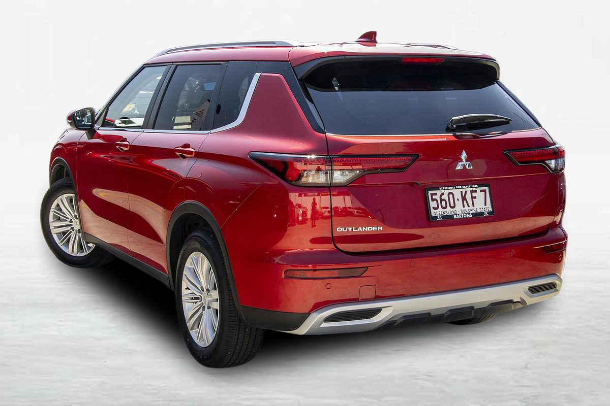 2024 Mitsubishi Outlander LS ZM