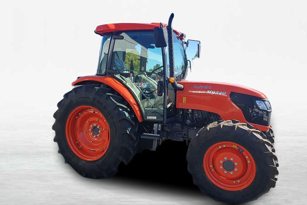 2023 Kubota M9540DHC-DS CAB TRACTOR