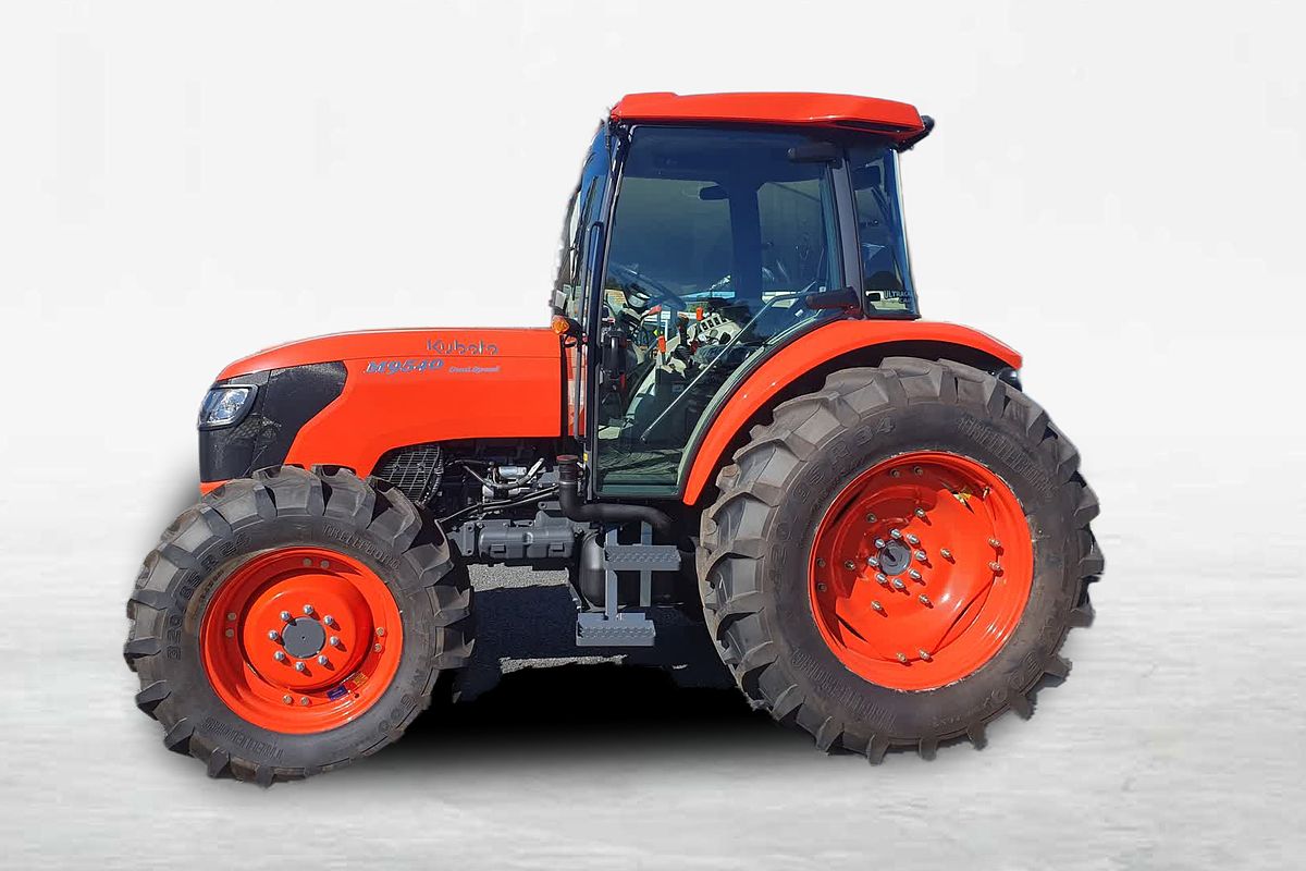 2023 Kubota M9540DHC-DS CAB TRACTOR