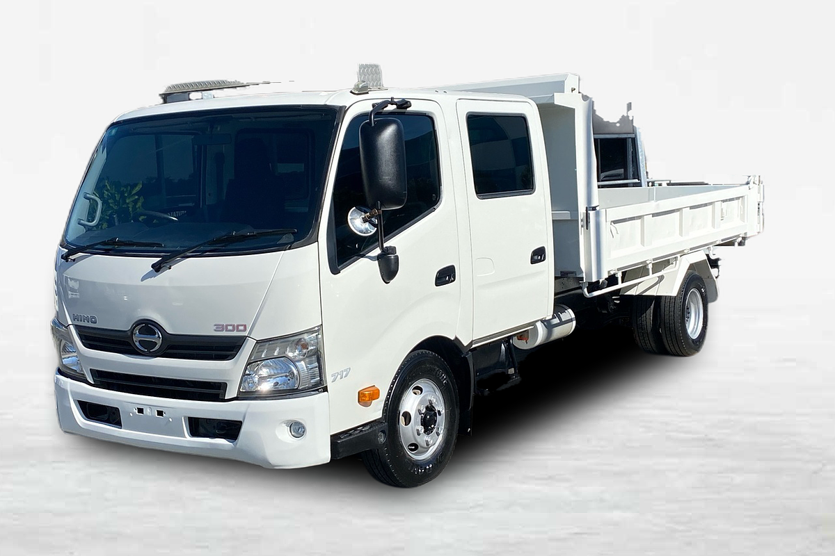 2017 Hino 300 Series 717 4x2