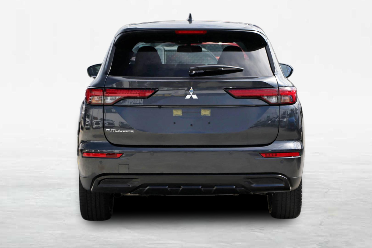 2024 Mitsubishi Outlander Black Edition ZM