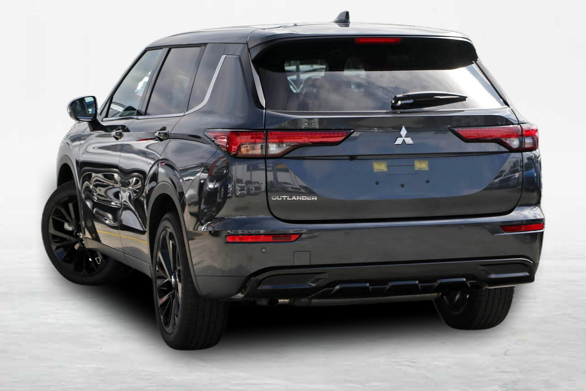 2024 Mitsubishi Outlander Black Edition ZM