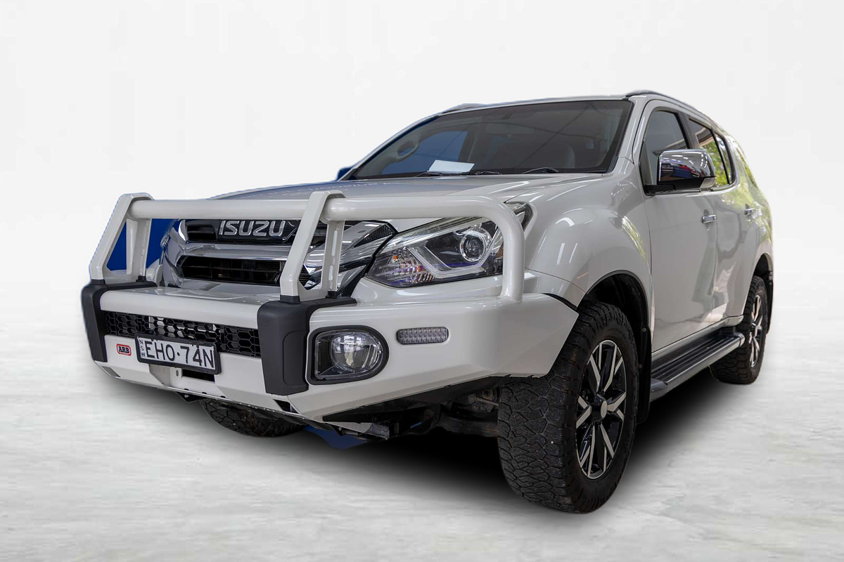 2020 Isuzu MU-X LS-T