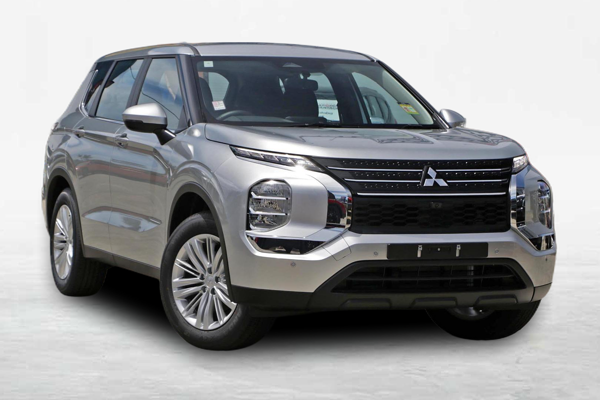 2024 Mitsubishi Outlander ES ZM