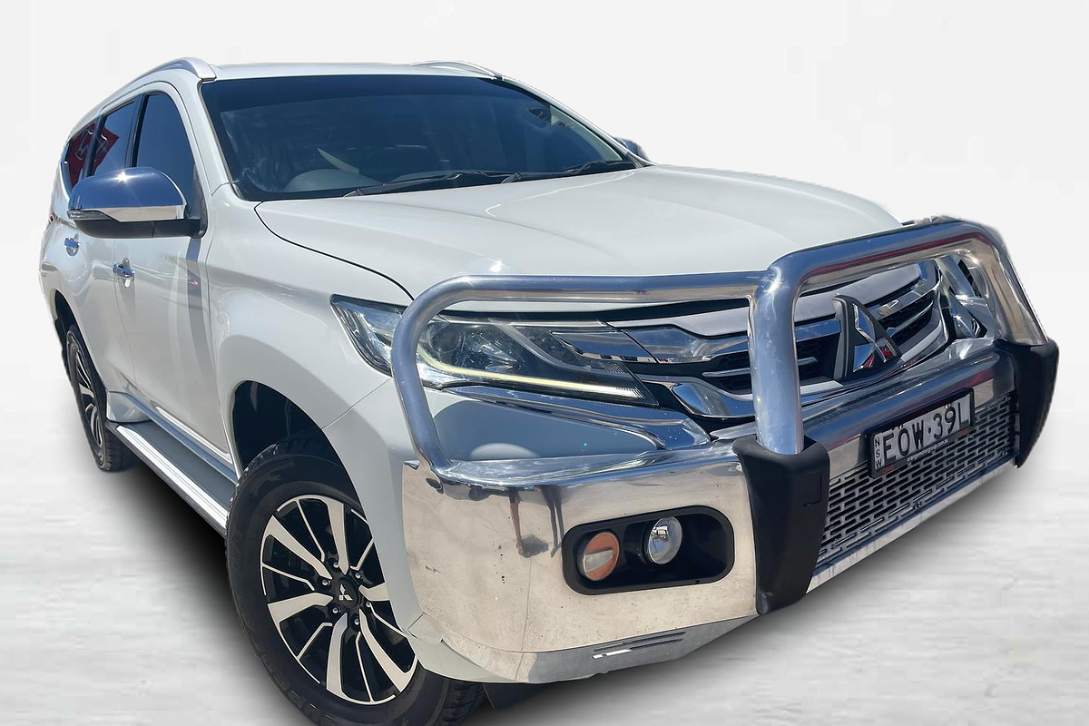 2016 Mitsubishi Pajero Sport GLX QE