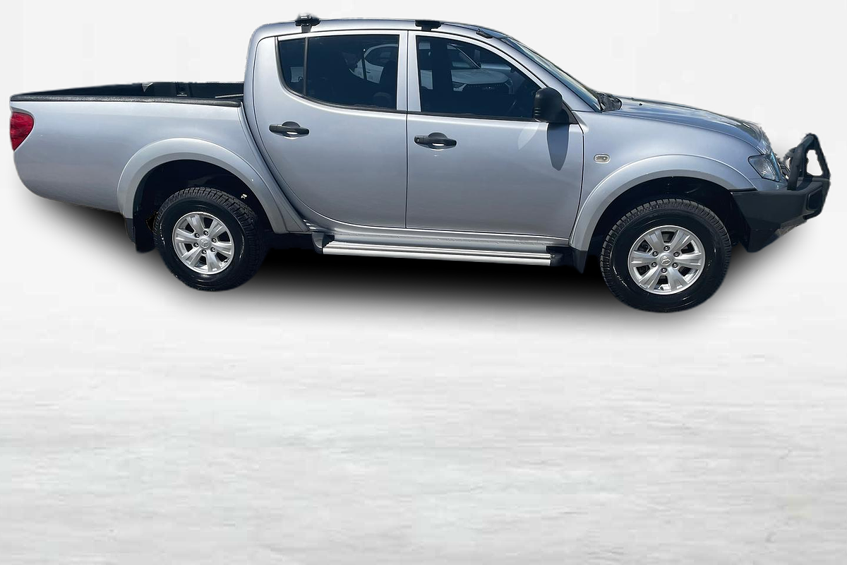 2014 Mitsubishi Triton GLX MN 4X4