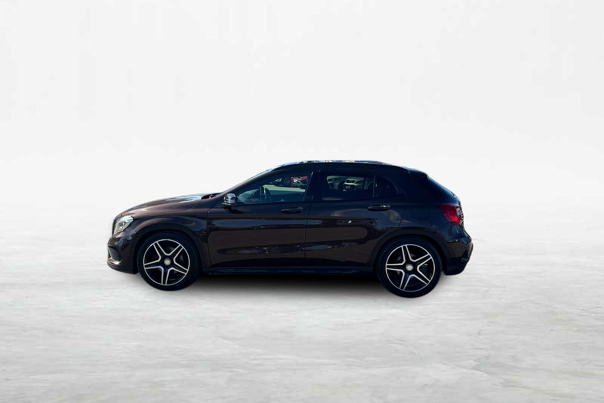 2015 Mercedes-Benz GLA-Class GLA250 X156