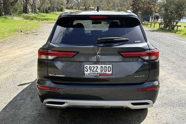 2024 Mitsubishi Outlander Exceed ZM