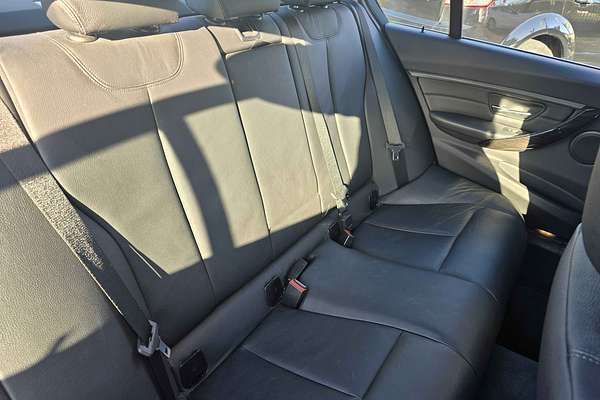 2014 BMW 3 Series 320i F30