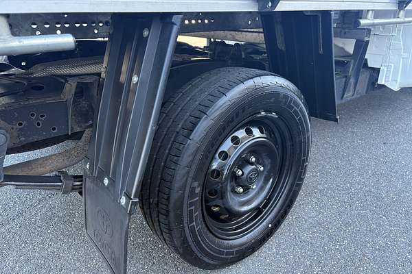 2018 Toyota Hilux Workmate TGN121R Rear Wheel Drive