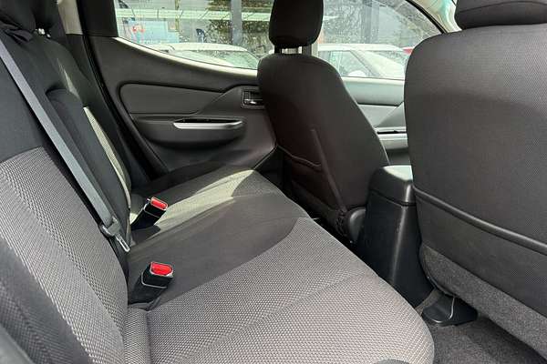 2017 Mitsubishi Triton GLS MQ 4X4