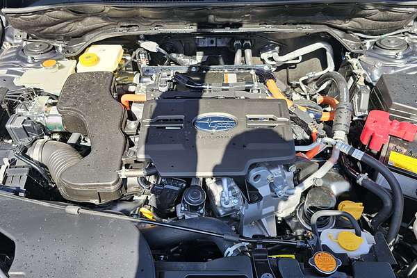 2025 Subaru Forester Hybrid Touring S6
