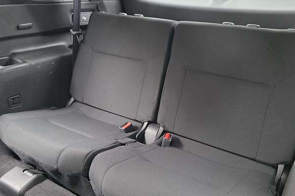 2024 Mitsubishi Outlander LS ZM