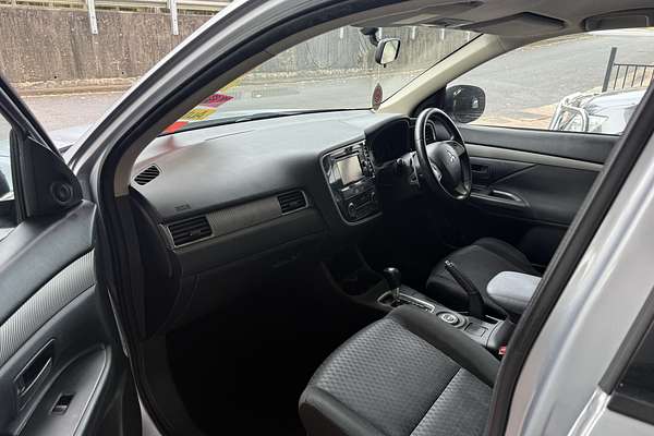 2013 Mitsubishi Outlander LS ZJ