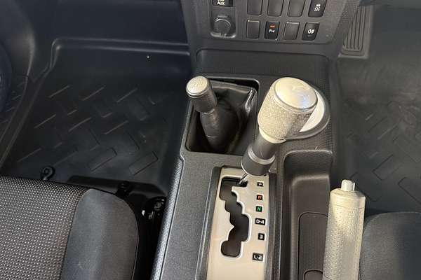 2013 Toyota FJ Cruiser GSJ15R