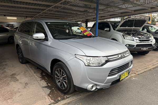2013 Mitsubishi Outlander LS ZJ