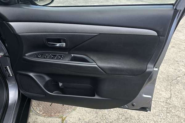 2016 Mitsubishi Outlander LS ZK