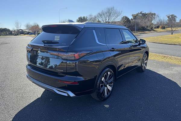 2025 Mitsubishi Outlander Exceed Tourer ZM