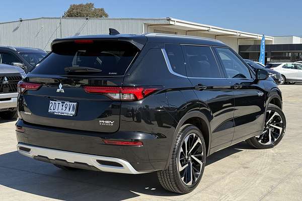 2025 Mitsubishi Outlander PHEV Exceed ZM