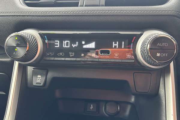2020 Toyota RAV4 GXL AXAH52R