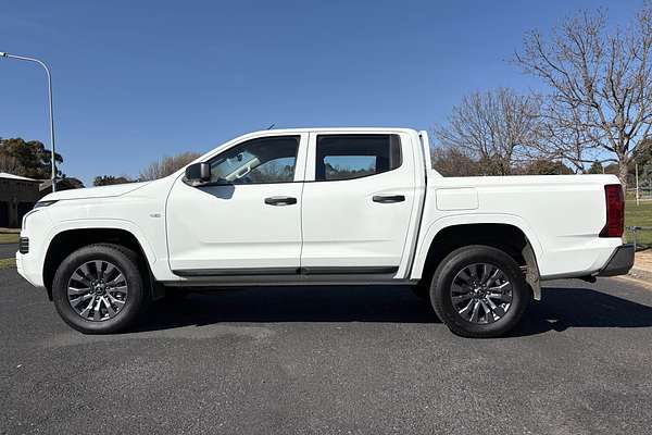 2024 Mitsubishi Triton GLX MV 4X4