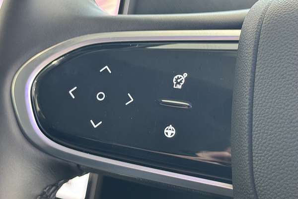 2025 Jaecoo J7 Track