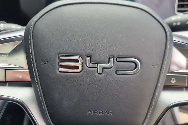 2025 BYD SEALION 7 Premium
