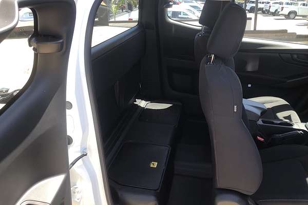 2025 Isuzu D-MAX SX 4X4