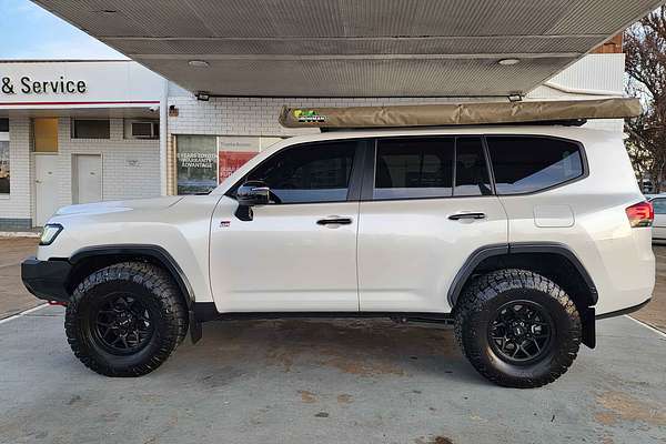 2023 Toyota Landcruiser GR Sport FJA300R