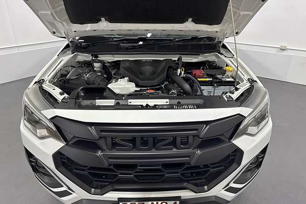 2025 Isuzu D-MAX BLADE 4X4
