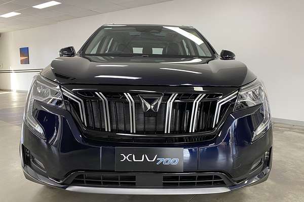 2025 Mahindra XUV700 AX7L