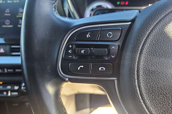 2021 Kia Niro Hybrid Sport DE
