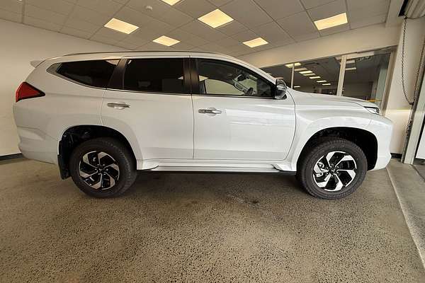 2024 Mitsubishi Pajero Sport GLS QG
