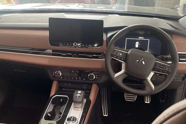 2025 Mitsubishi Outlander Exceed Tourer ZM