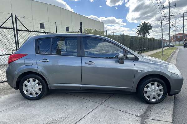 2008 Nissan Tiida ST C11
