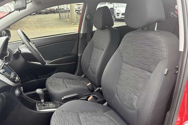 2016 Hyundai Accent Active RB4