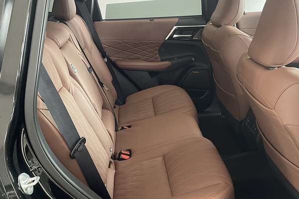 2025 Mitsubishi Outlander Exceed Tourer ZM