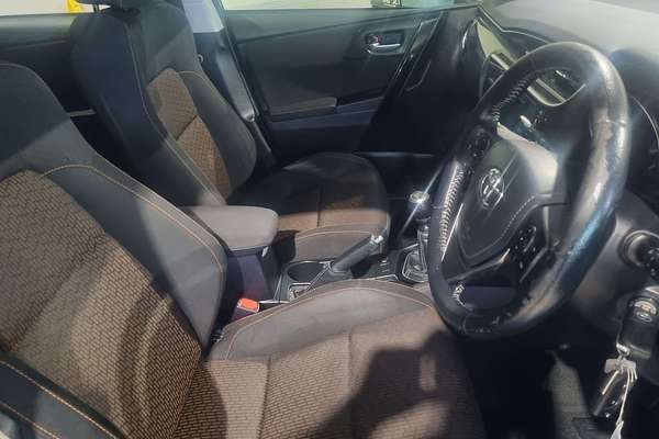 2016 Toyota Corolla SX ZRE182R