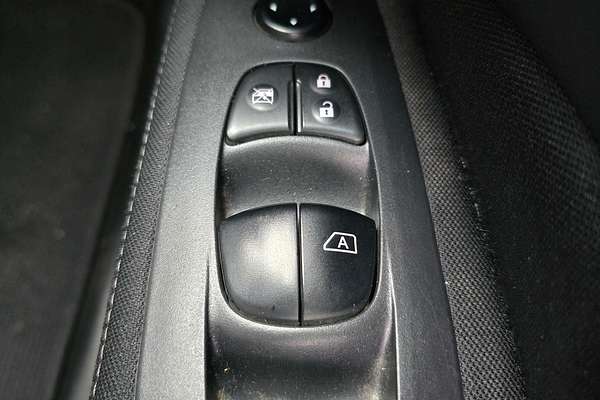 2017 Nissan Pathfinder ST R52 Series II